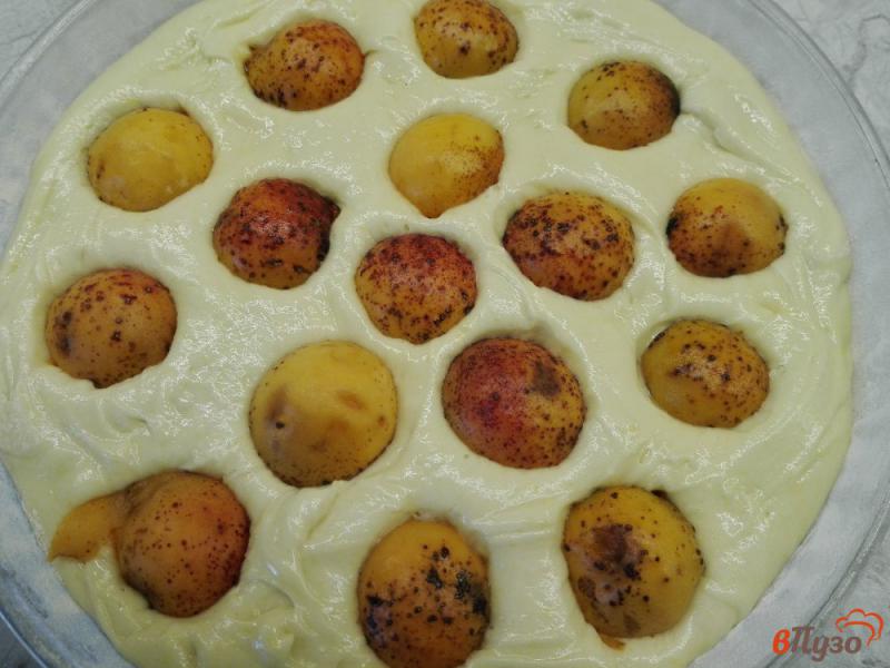 Фото приготовление рецепта: Абрикосовый пирог с меренгой шаг №7