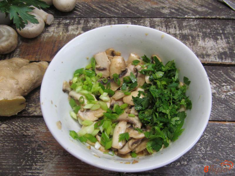 Фото приготовление рецепта: Тайский салат из свежих шампиньонов шаг №3