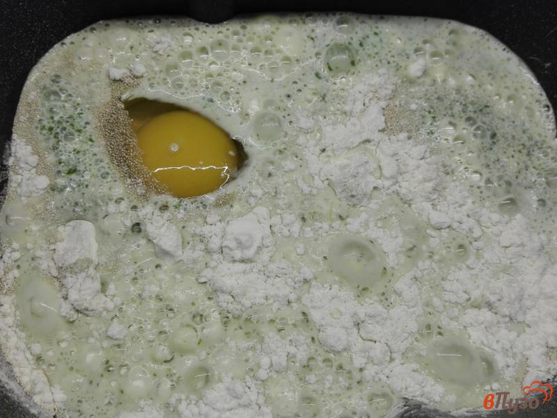 Фото приготовление рецепта: Белый хлеб со шпинатом шаг №4