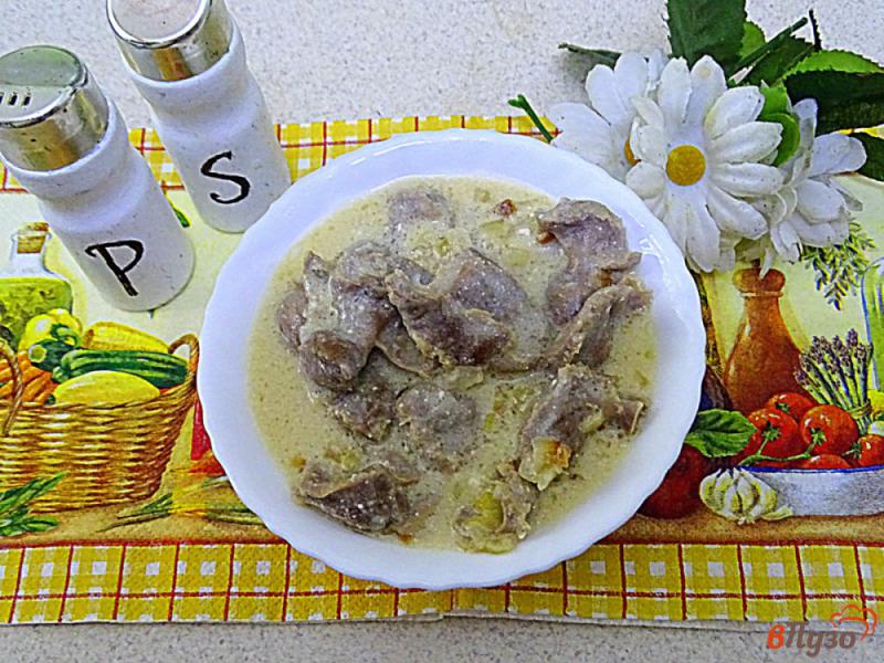 Фото приготовление рецепта: Куриные желудки в соево-сливочном соусе шаг №8