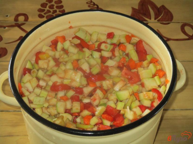 Фото приготовление рецепта: Рагу из кабачков на зиму шаг №5