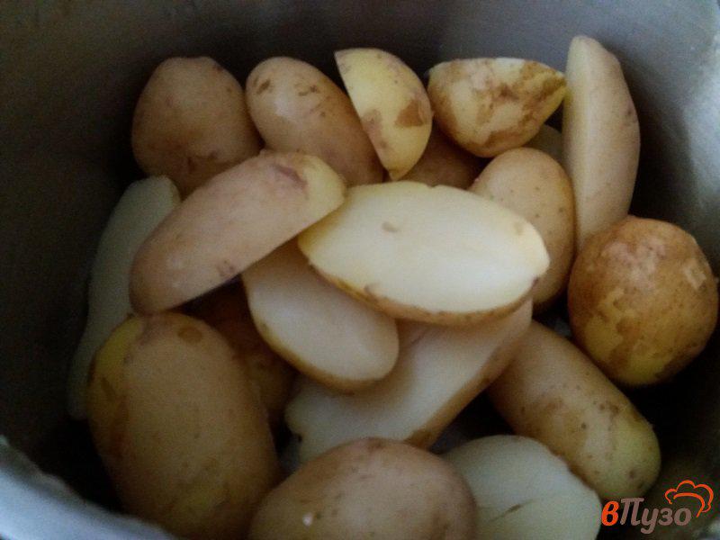 Фото приготовление рецепта: Запеченный молодой картофель с беконом шаг №2