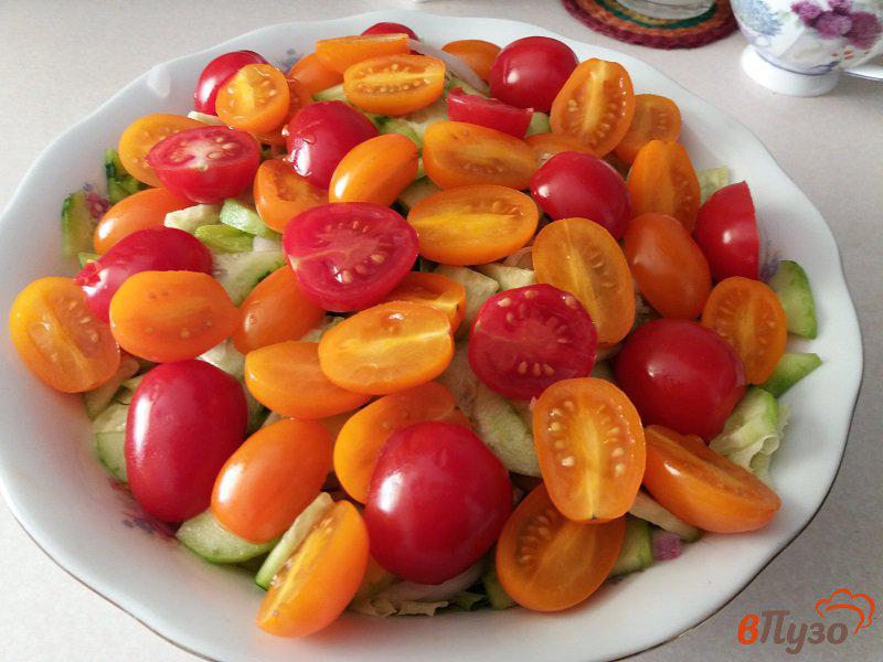 Фото приготовление рецепта: Овощной салат с помидорами черри шаг №4
