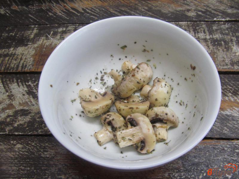 Фото приготовление рецепта: Шашлычок из куриной колбасы с овощным кус-кусом шаг №7