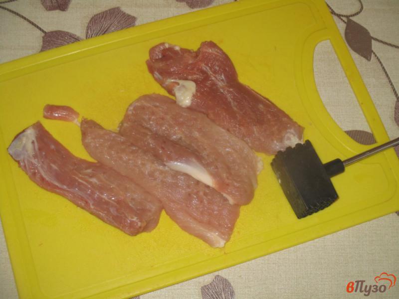 Фото приготовление рецепта: Свиные отбивные с аджикой шаг №1