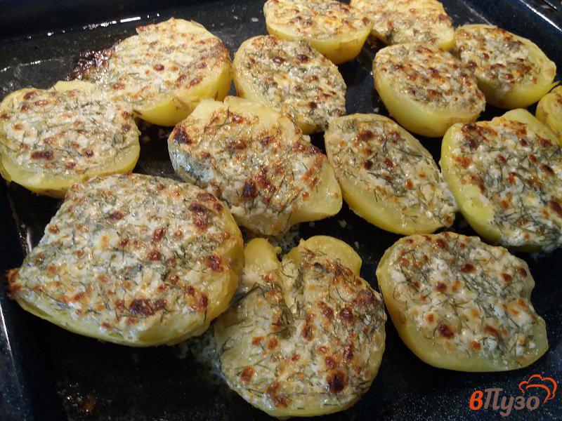 Фото приготовление рецепта: Запеченный картофель с чесночным маслом шаг №7