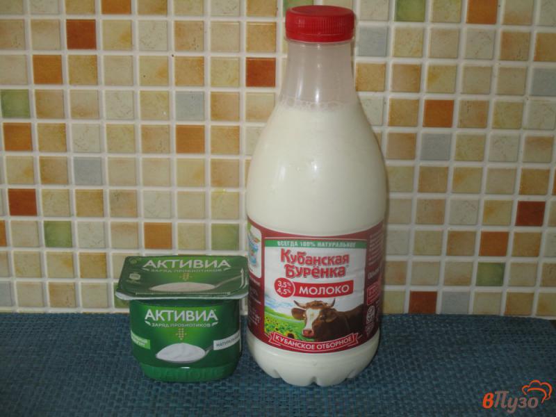 Фото приготовление рецепта: Домашний йогурт с киви и семенами льна шаг №1