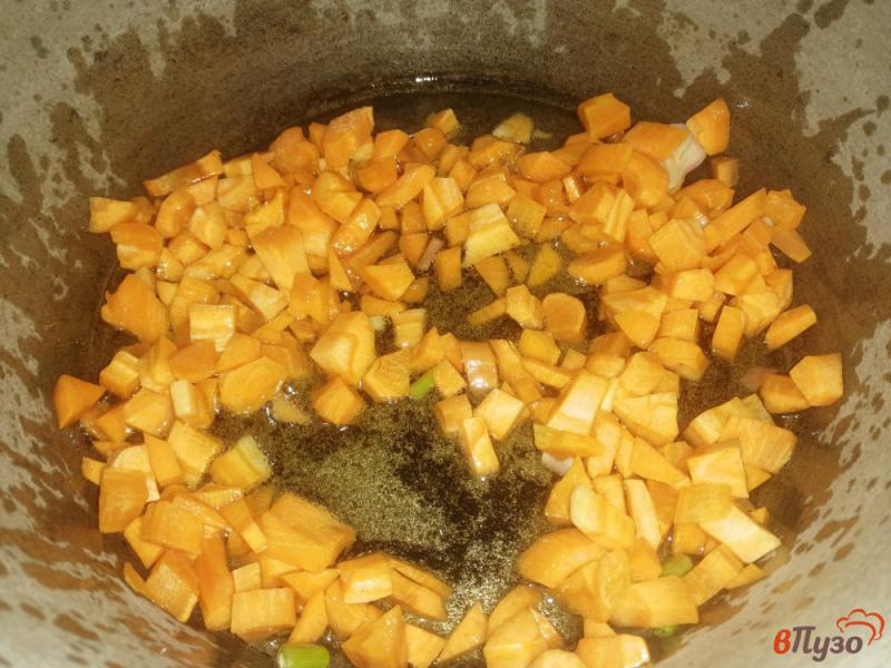 Фото приготовление рецепта: Рагу из кабачков с луком и морковью шаг №5
