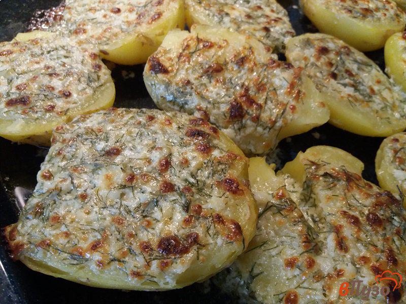 Фото приготовление рецепта: Запеченный картофель с чесночным маслом шаг №8