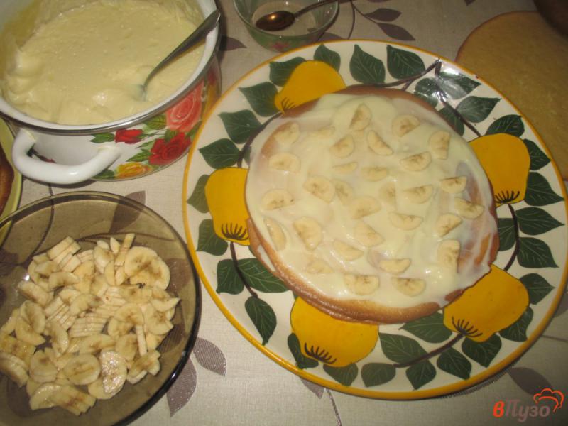 Фото приготовление рецепта: Торт «Молочная девочка» с бананами шаг №13