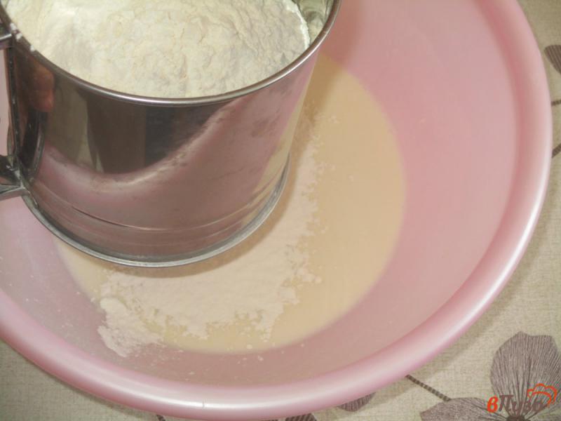 Фото приготовление рецепта: Пирожки на дрожжевом тесте с картошкой шаг №5