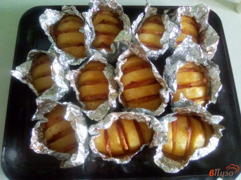 Фото приготовление рецепта: Картофель запечённый с беконом шаг №6