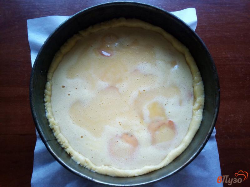 Фото приготовление рецепта: Пирог с абрикосами шаг №9