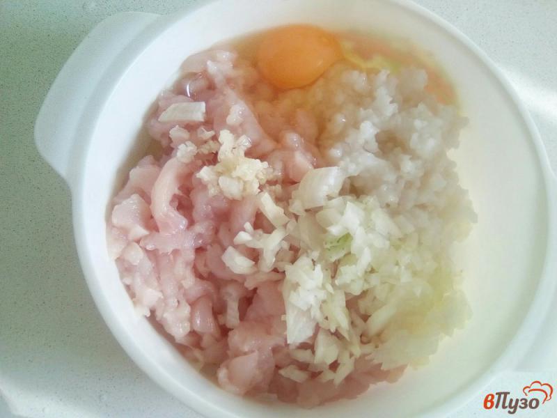 Фото приготовление рецепта: Рубленные котлеты из курицы и риса шаг №3