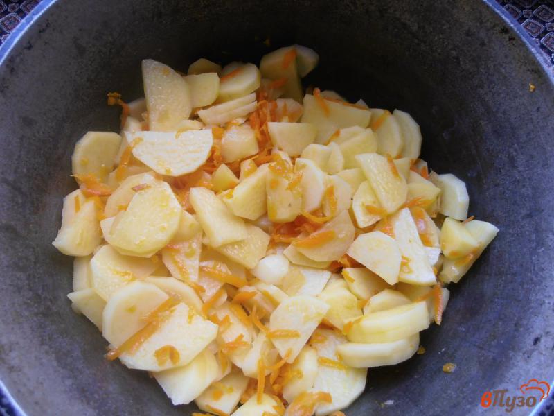 Фото приготовление рецепта: Овощное рагу с цветной капустой и картошкой шаг №5