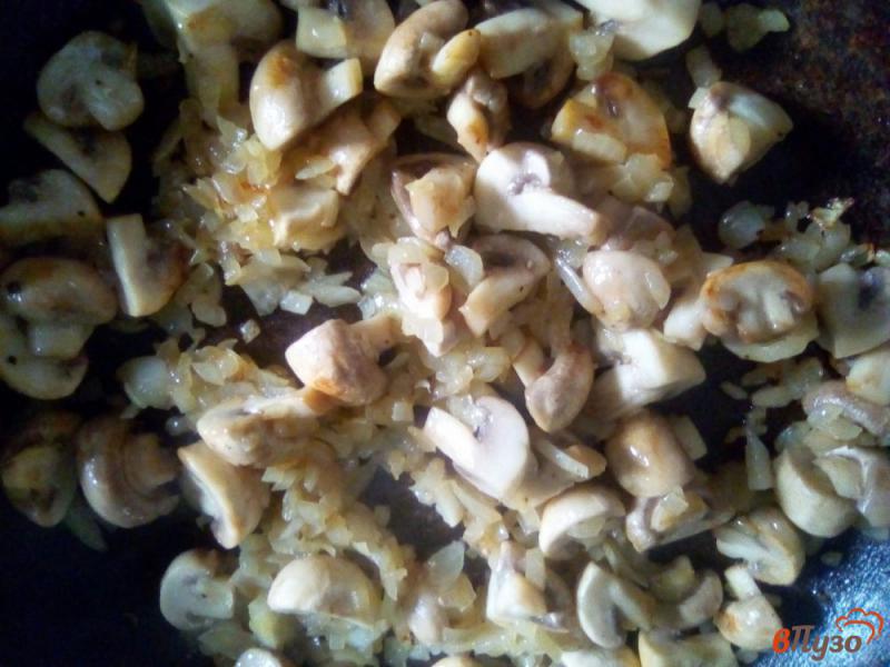 Фото приготовление рецепта: Картофель по-деревенски с грибами шаг №3