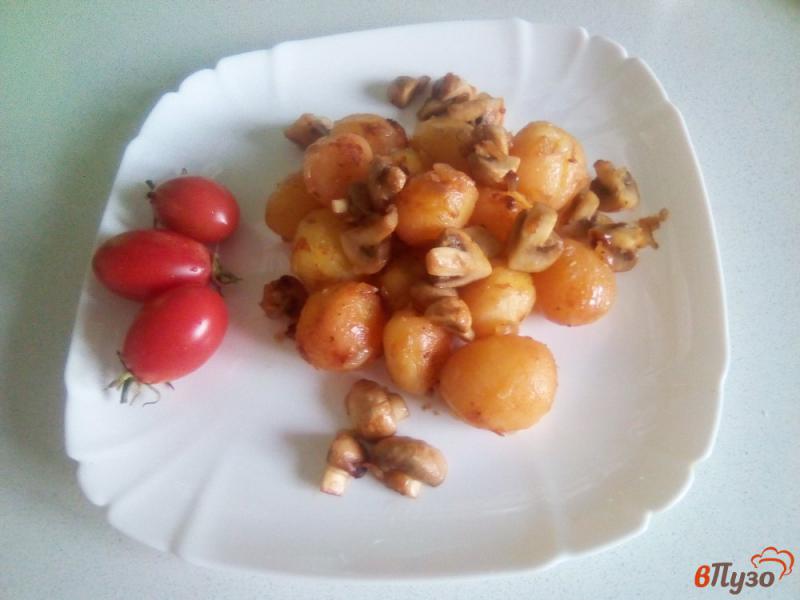 Фото приготовление рецепта: Картофель по-деревенски с грибами шаг №6