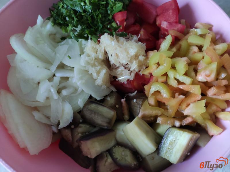 Фото приготовление рецепта: Маринованные баклажаны с овощами и петрушкой шаг №8
