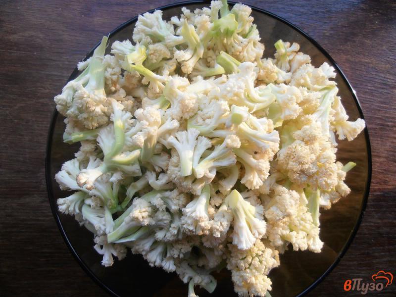 Фото приготовление рецепта: Салат из цветной капусты с помидорами шаг №1