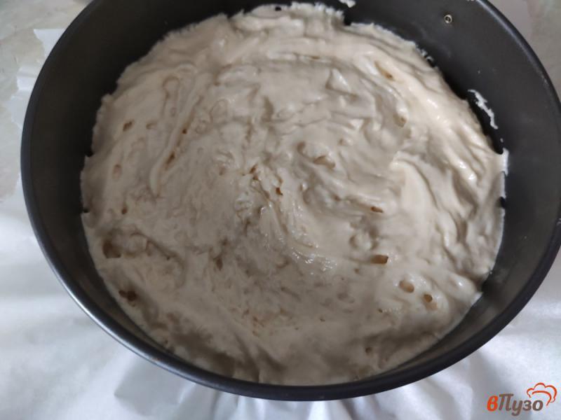 Фото приготовление рецепта: Бисквит с заварным кремом и абрикосами шаг №8
