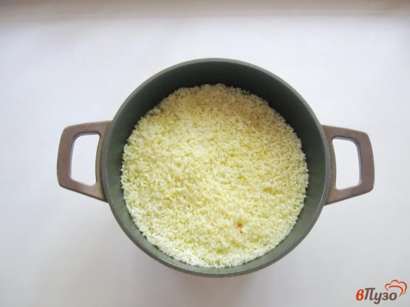 Фото приготовление рецепта: Рис с куриными желудками и овощами шаг №3