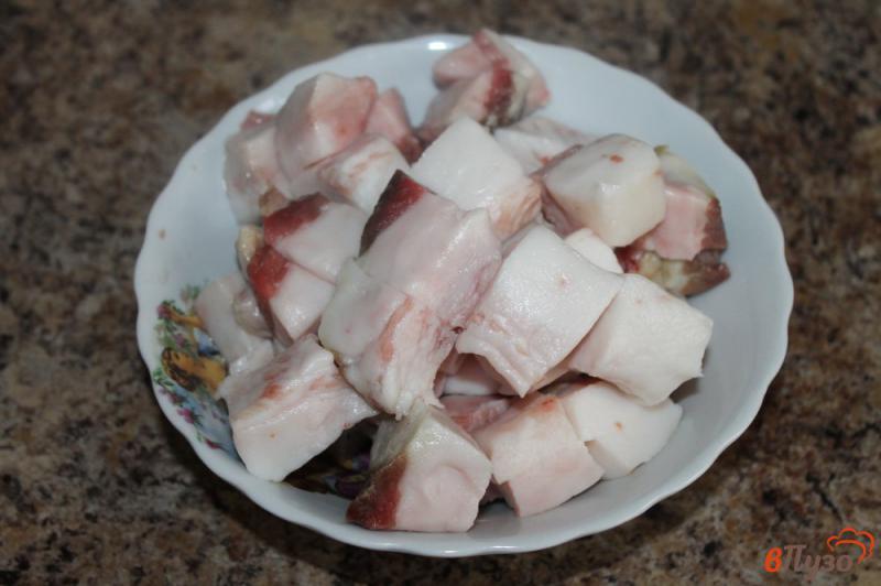 Фото приготовление рецепта: Паштет из куриной печени и желудков со шпиком шаг №1