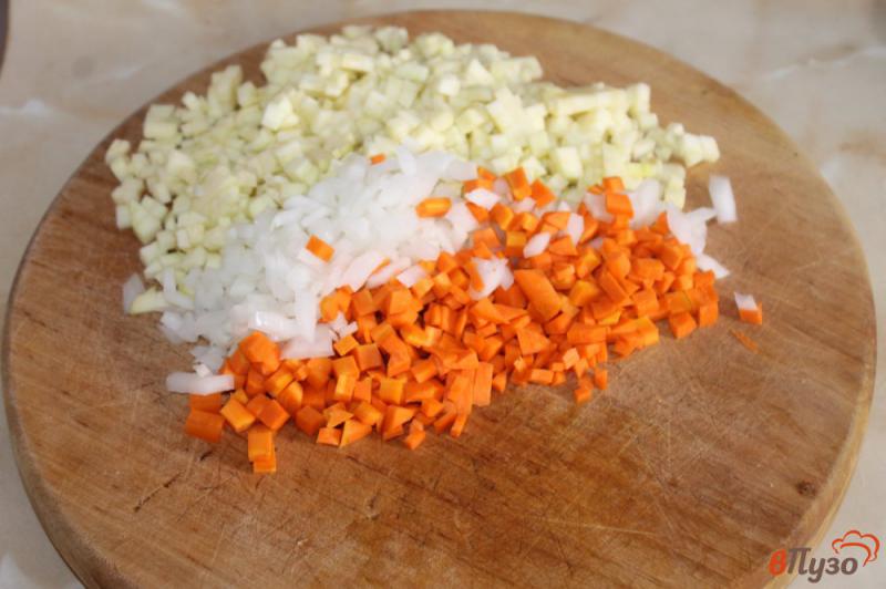 Фото приготовление рецепта: Рис с овощами и кукурузой шаг №1