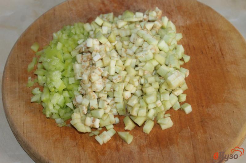 Фото приготовление рецепта: Рис с овощами и кукурузой шаг №2