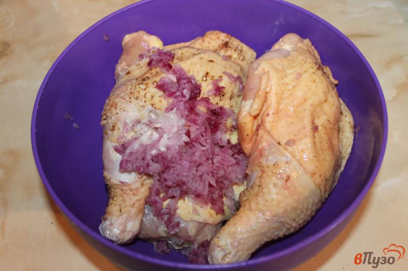Фото приготовление рецепта: Курица запеченная с лимоном и кинзой шаг №2