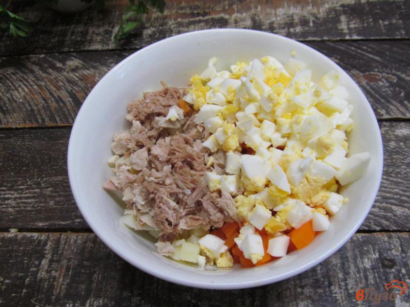 Фото приготовление рецепта: Салат из вареной свинины с малосольным огурцом шаг №2