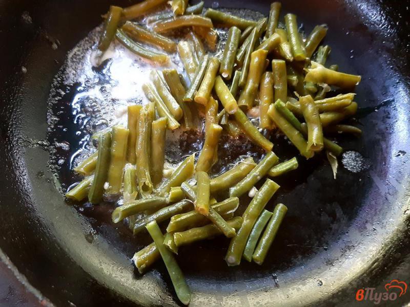 Фото приготовление рецепта: Спаржевая фасоль с фунчозой по азиатски шаг №3