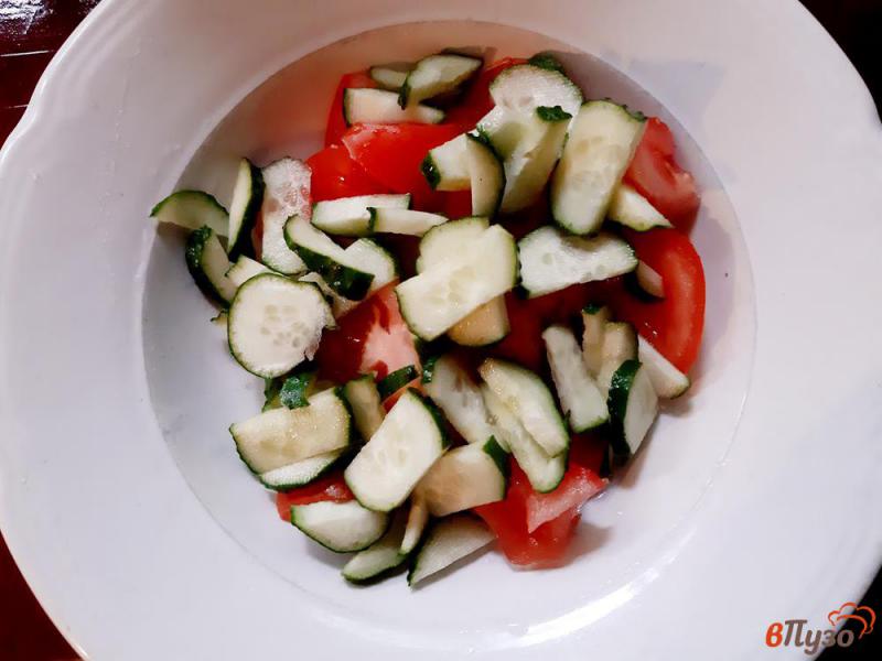 Фото приготовление рецепта: Салат овощной с руколой и сметанной заправкой шаг №2