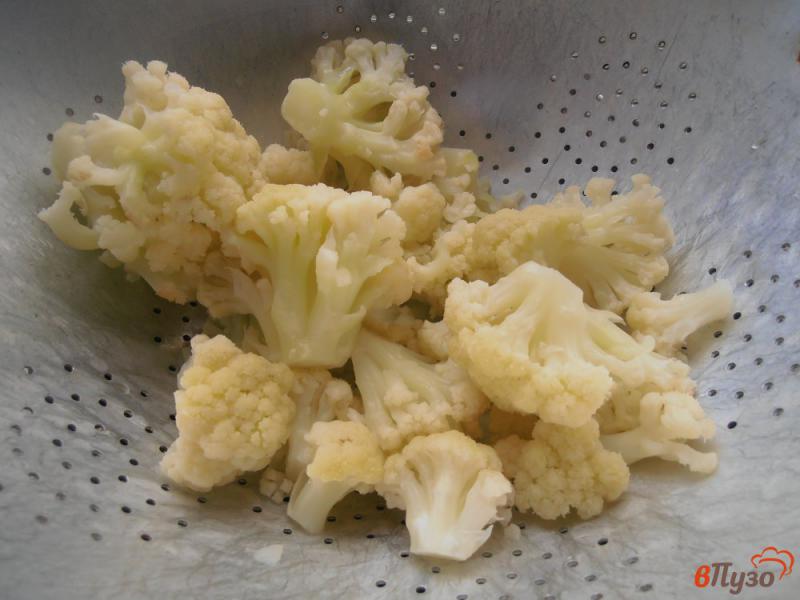 Фото приготовление рецепта: Цветная капуста в сметанном соусе шаг №4