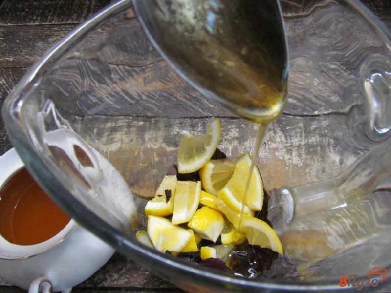 Фото приготовление рецепта: Лимонад с базиликом шаг №3