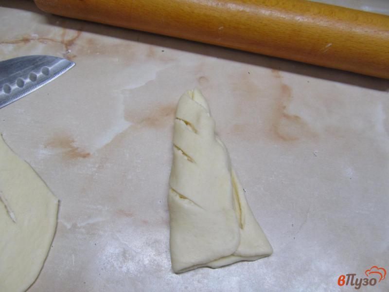 Фото приготовление рецепта: Булочки из дрожжевого теста на кефире с творогом шаг №10
