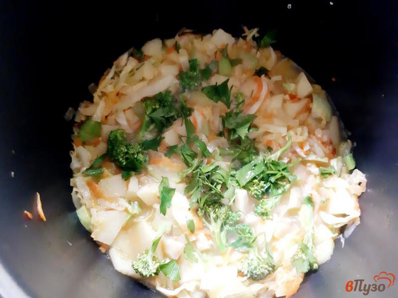 Фото приготовление рецепта: Овощное рагу с брокколи и кабачком шаг №9