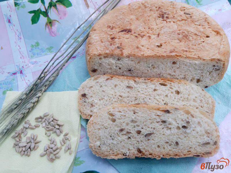 Фото приготовление рецепта: Хлеб пшеничный с семечками в мультиварке шаг №11