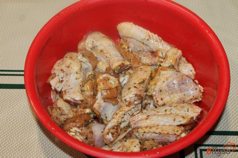 Фото приготовление рецепта: Куриные крылья карри шаг №4