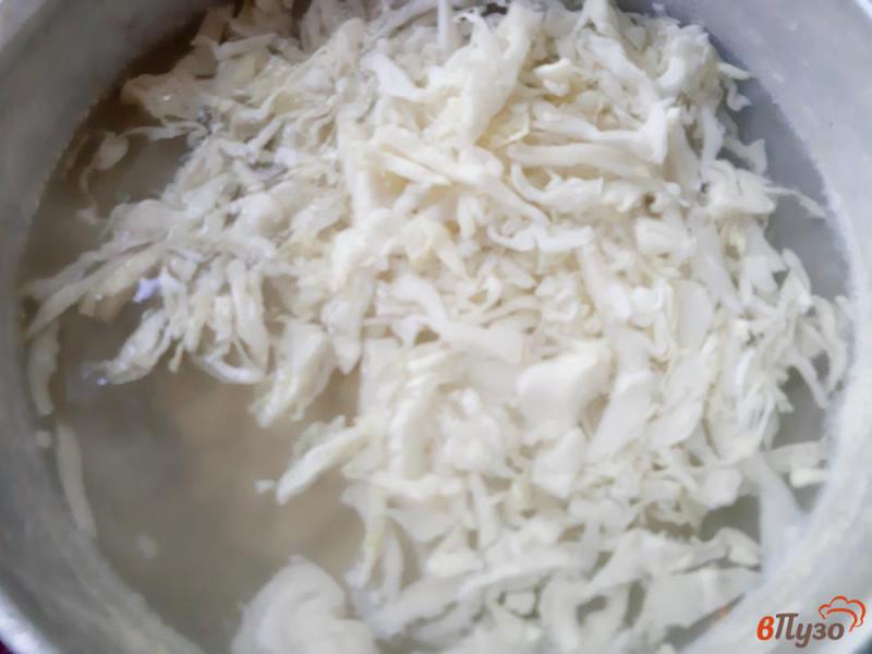 Фото приготовление рецепта: Борщ постный из рыбной консервы в томате шаг №6