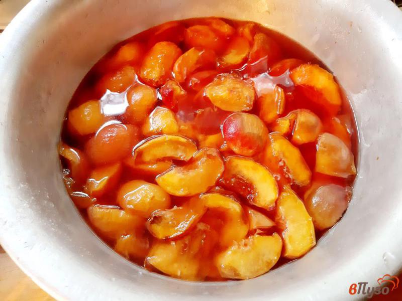 Фото приготовление рецепта: Варенье из персиков шаг №5