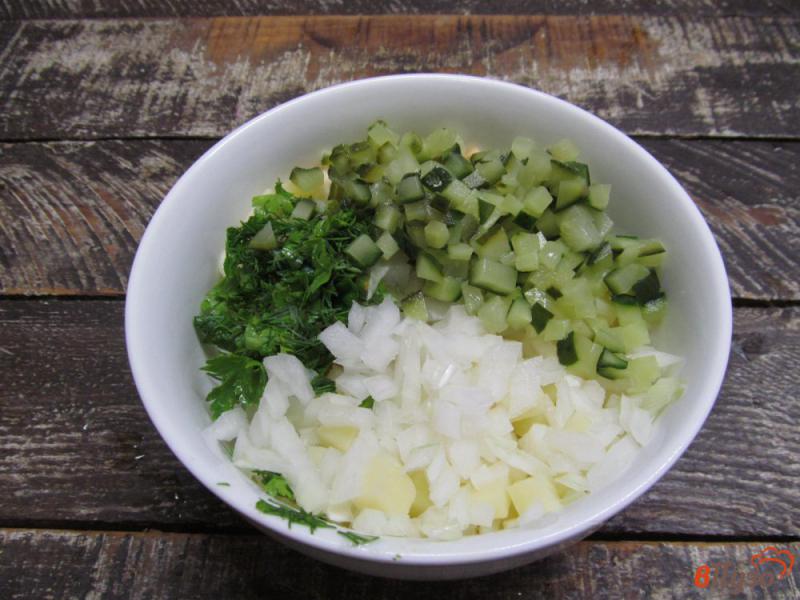 Фото приготовление рецепта: Овощной салат с селедкой шаг №4