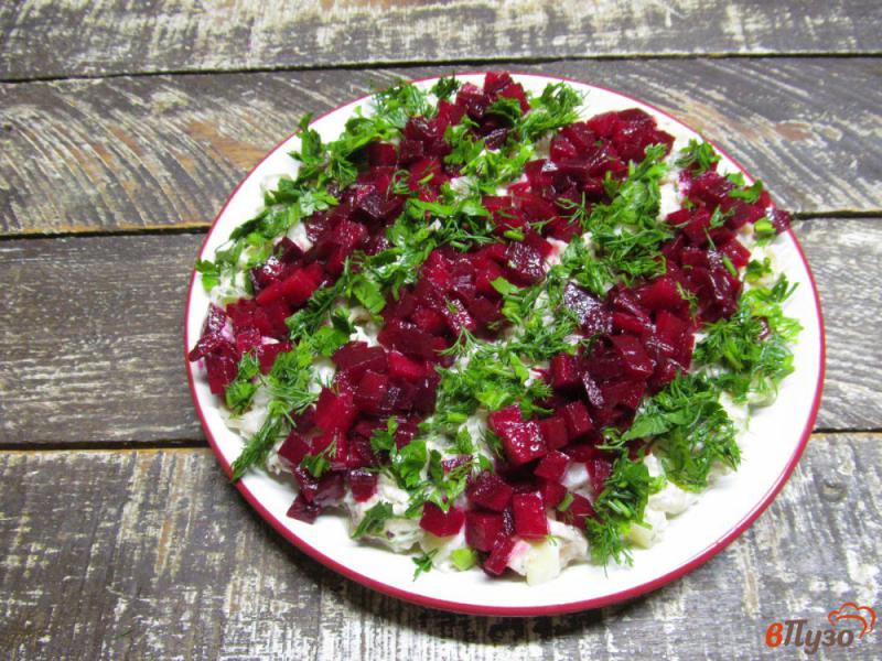 Фото приготовление рецепта: Овощной салат с селедкой шаг №8