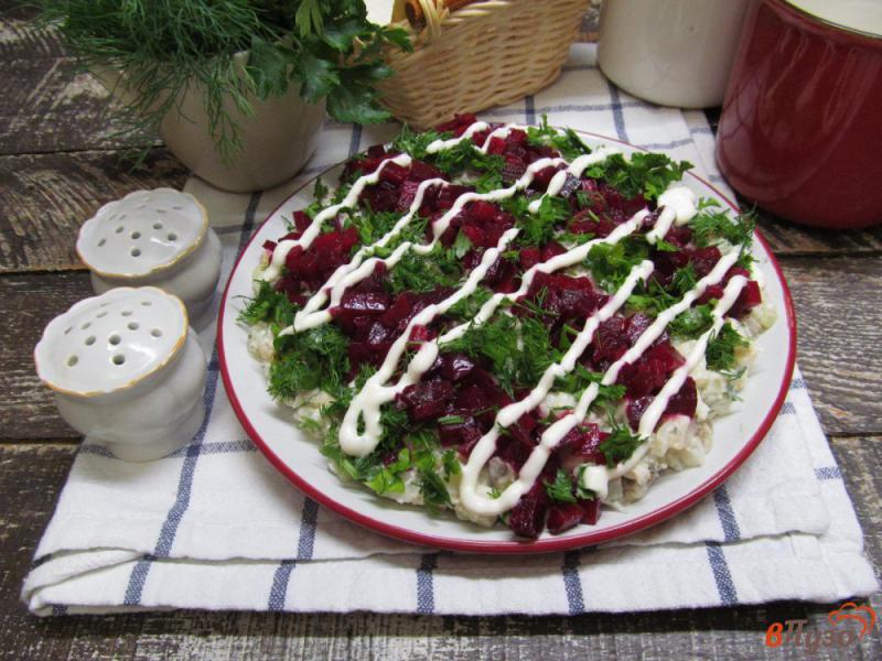 Фото приготовление рецепта: Овощной салат с селедкой шаг №9