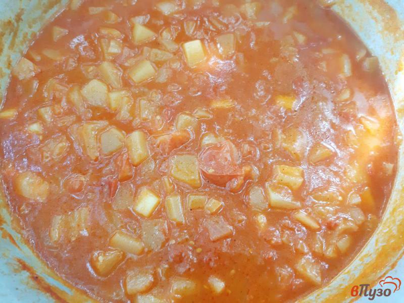 Фото приготовление рецепта: Салат из кабачка перца помидор в томатной заливке на зиму шаг №10