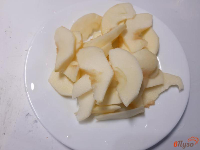 Фото приготовление рецепта: Яблочная шарлотка шаг №9