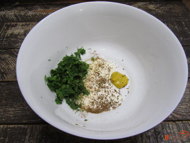 Фото приготовление рецепта: Овощной салат с тмином на йогурте шаг №1