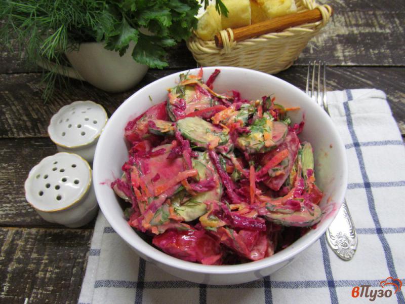 Фото приготовление рецепта: Овощной салат с тмином на йогурте шаг №6