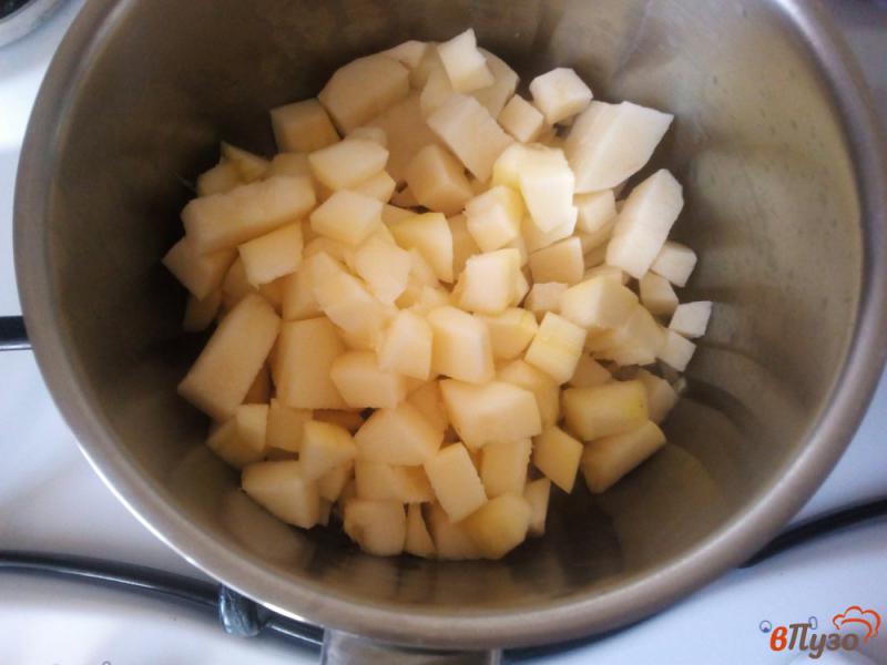 Фото приготовление рецепта: Крем-суп из кабачков с грибным порошком шаг №2