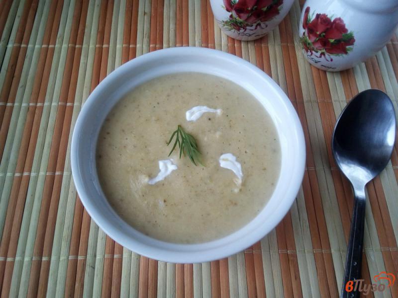 Фото приготовление рецепта: Крем-суп из кабачков с грибным порошком шаг №7