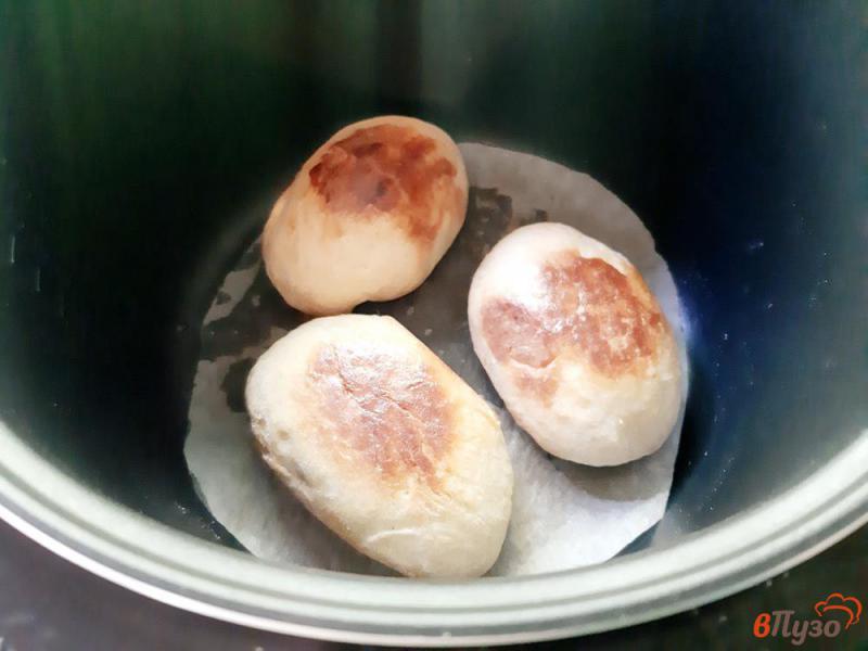 Фото приготовление рецепта: Пирожки с капустой печеные в мультиварке шаг №12